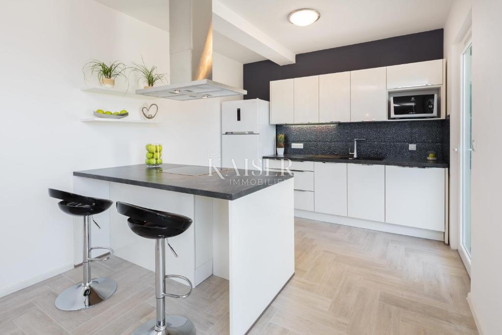Vila Zečevo Rogozničko, Rogoznica, 380m2