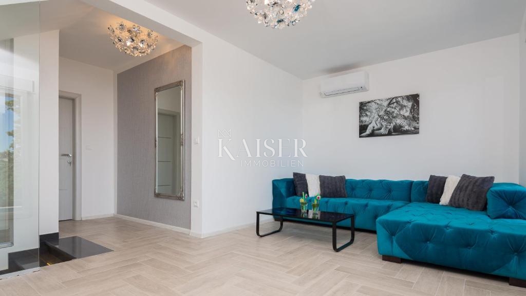 Vila Zečevo Rogozničko, Rogoznica, 380m2