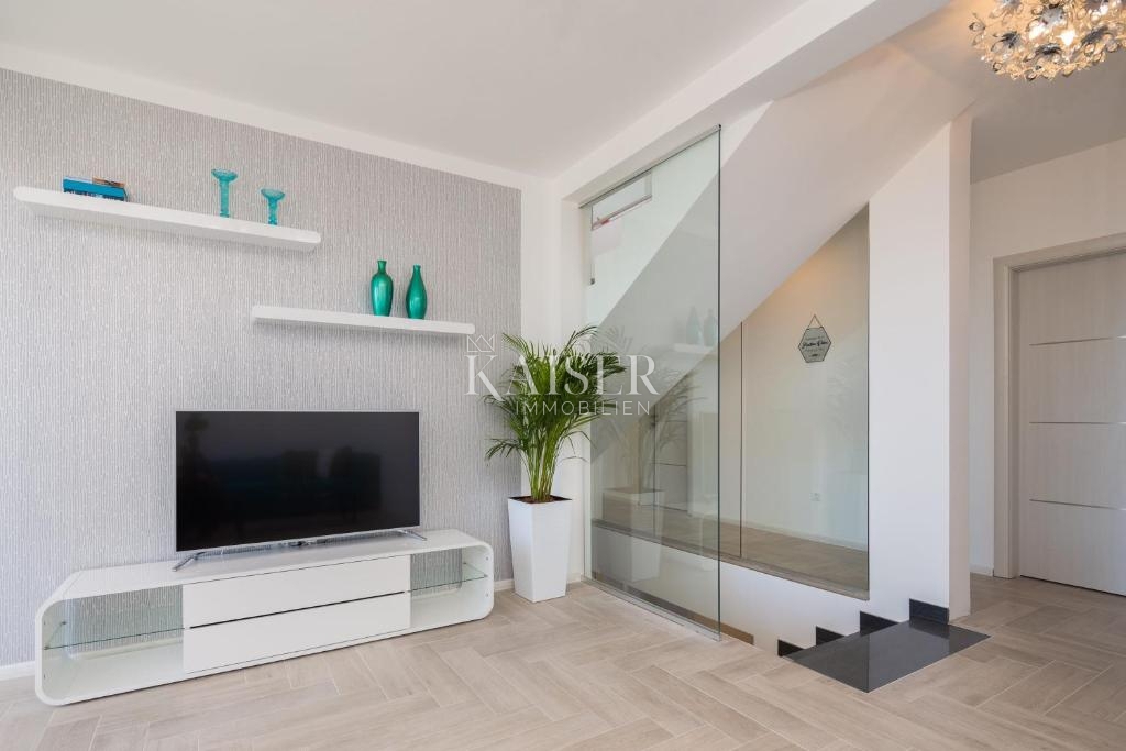 Vila Zečevo Rogozničko, Rogoznica, 380m2