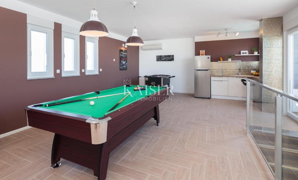 Vila Zečevo Rogozničko, Rogoznica, 380m2