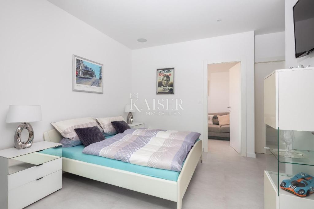 Vila Rogoznica, 300m2