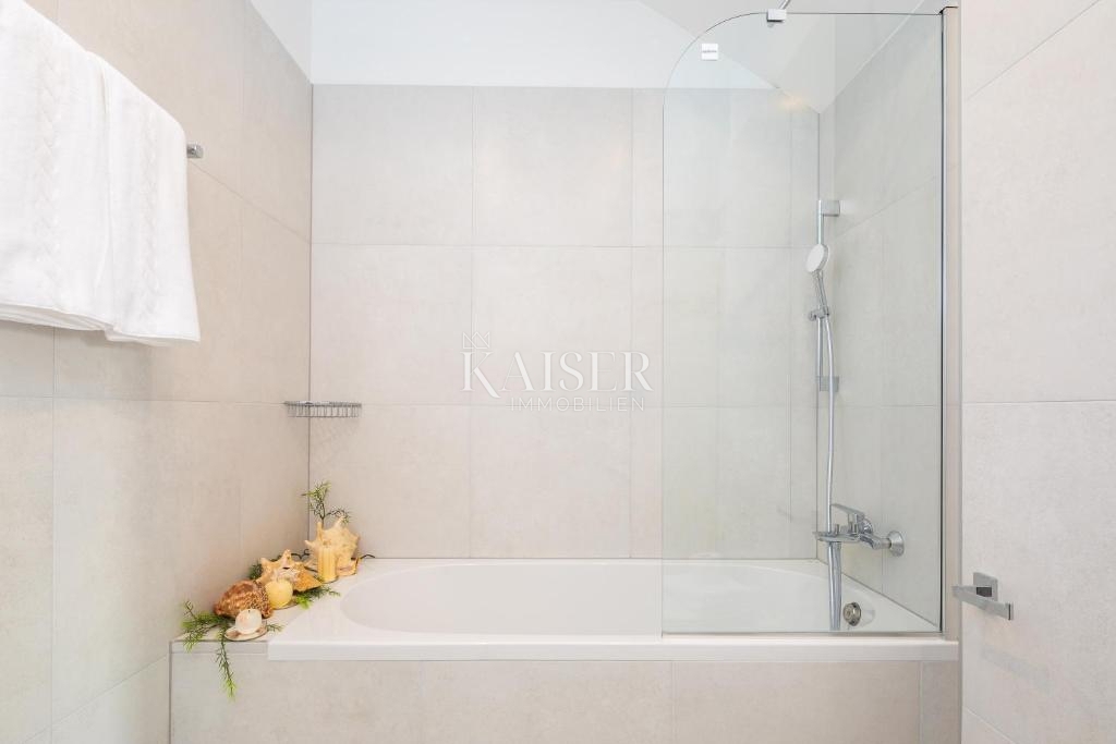 Vila Rogoznica, 300m2