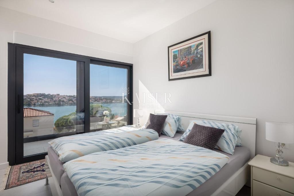 Vila Rogoznica, 300m2
