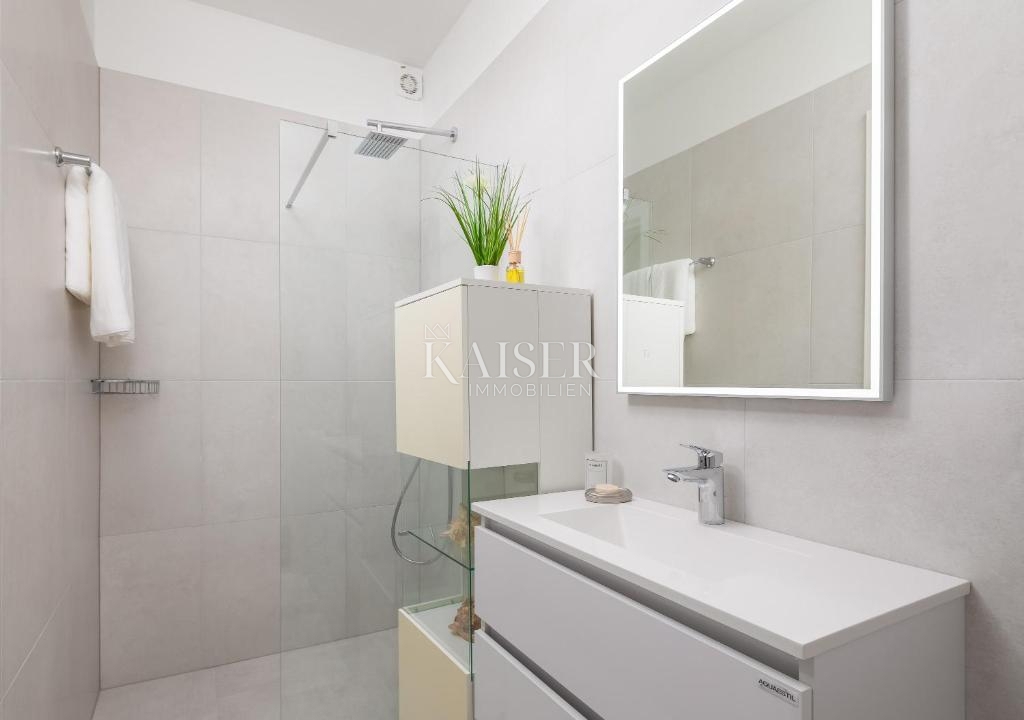 Vila Rogoznica, 300m2