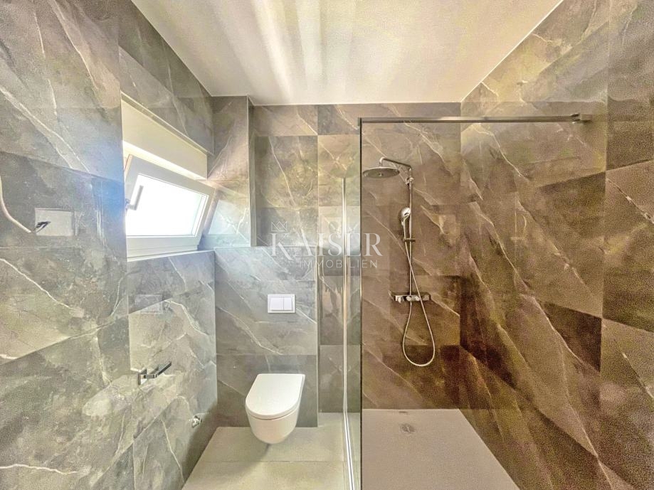Zadar, Bibinje - apartma 67 m2 blizu morja