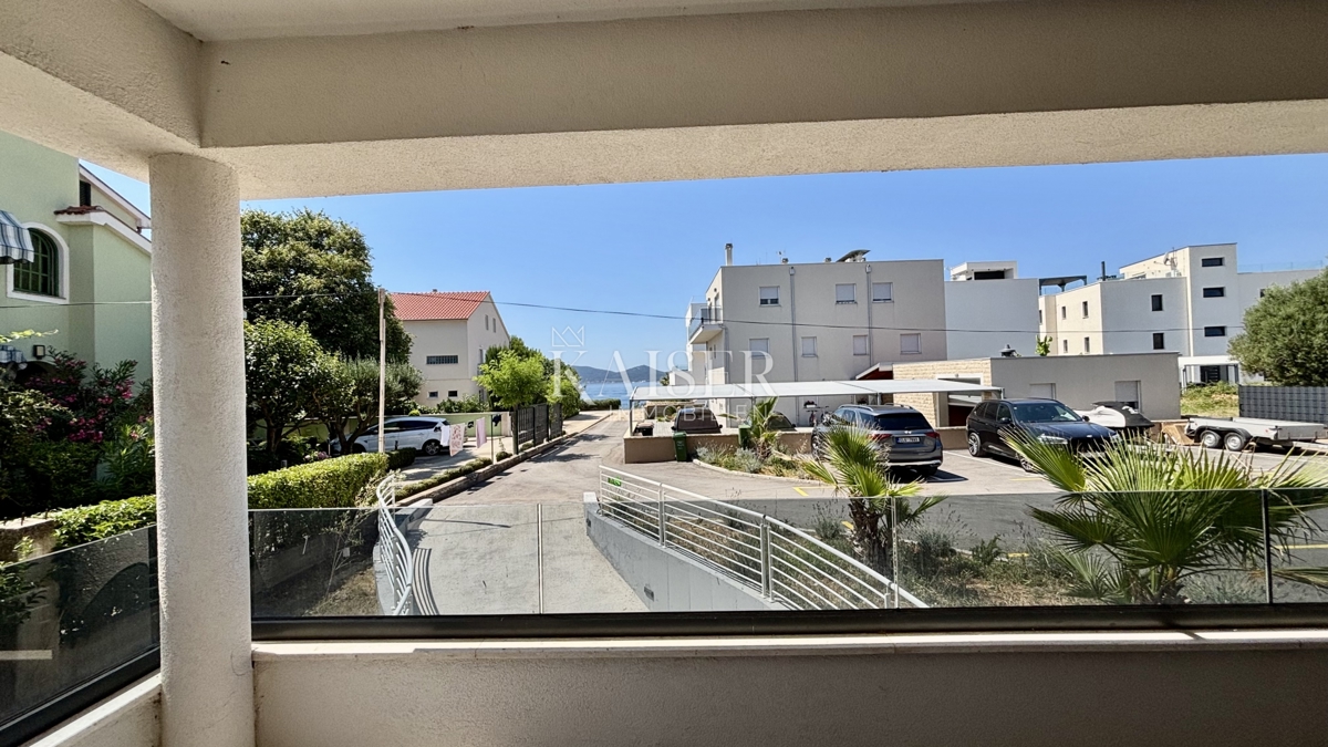 Zadar-Sukošan: Luksuzno stanovanje v pritličju z vrtom in pogledom na morje