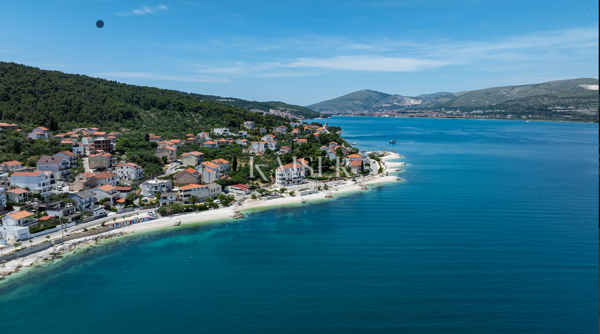 Trogir, Čiovo - apartmaji v luksuznem kompleksu, 200 m od morja 