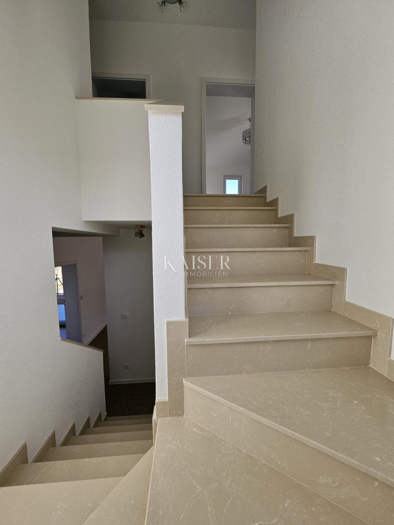 Otok Lošinj, Nerezine, hiša 129 m2 - novogradnja