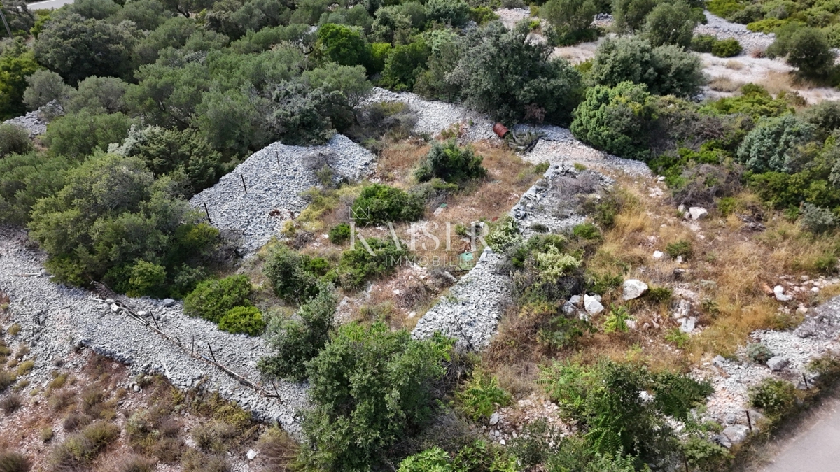  Zazidljivo zemljišče Mali Lošinj, 503m2