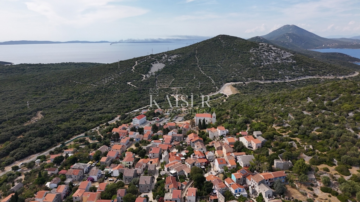  Zazidljivo zemljišče Mali Lošinj, 503m2
