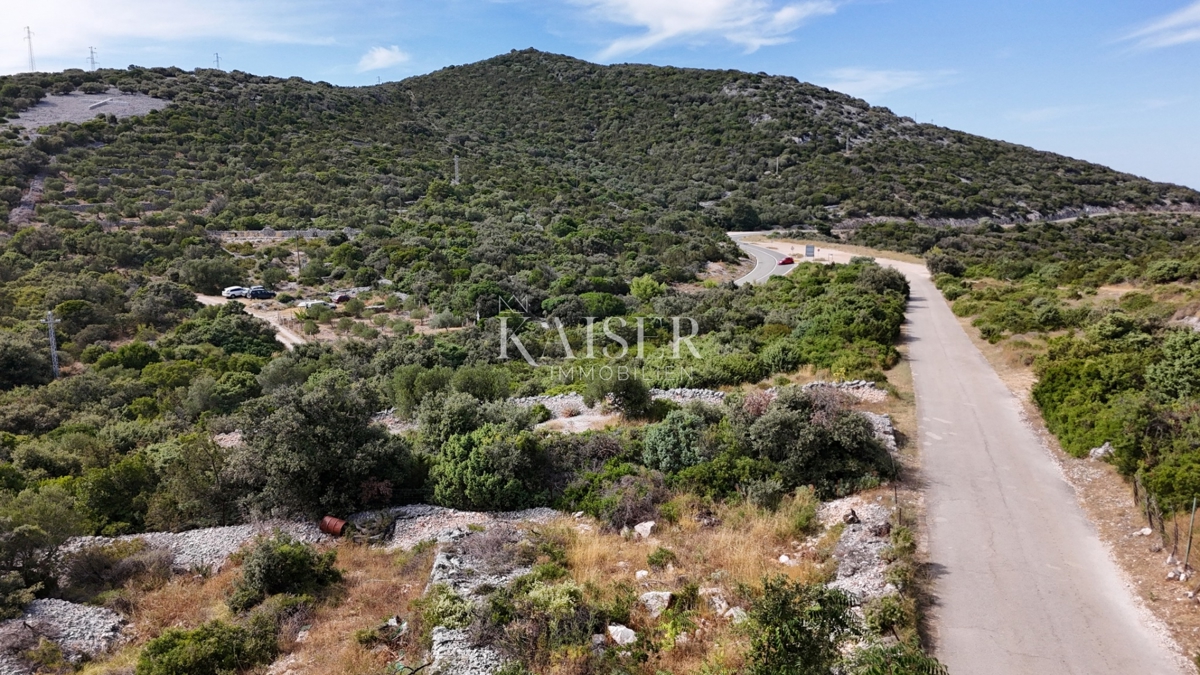  Zazidljivo zemljišče Mali Lošinj, 503m2