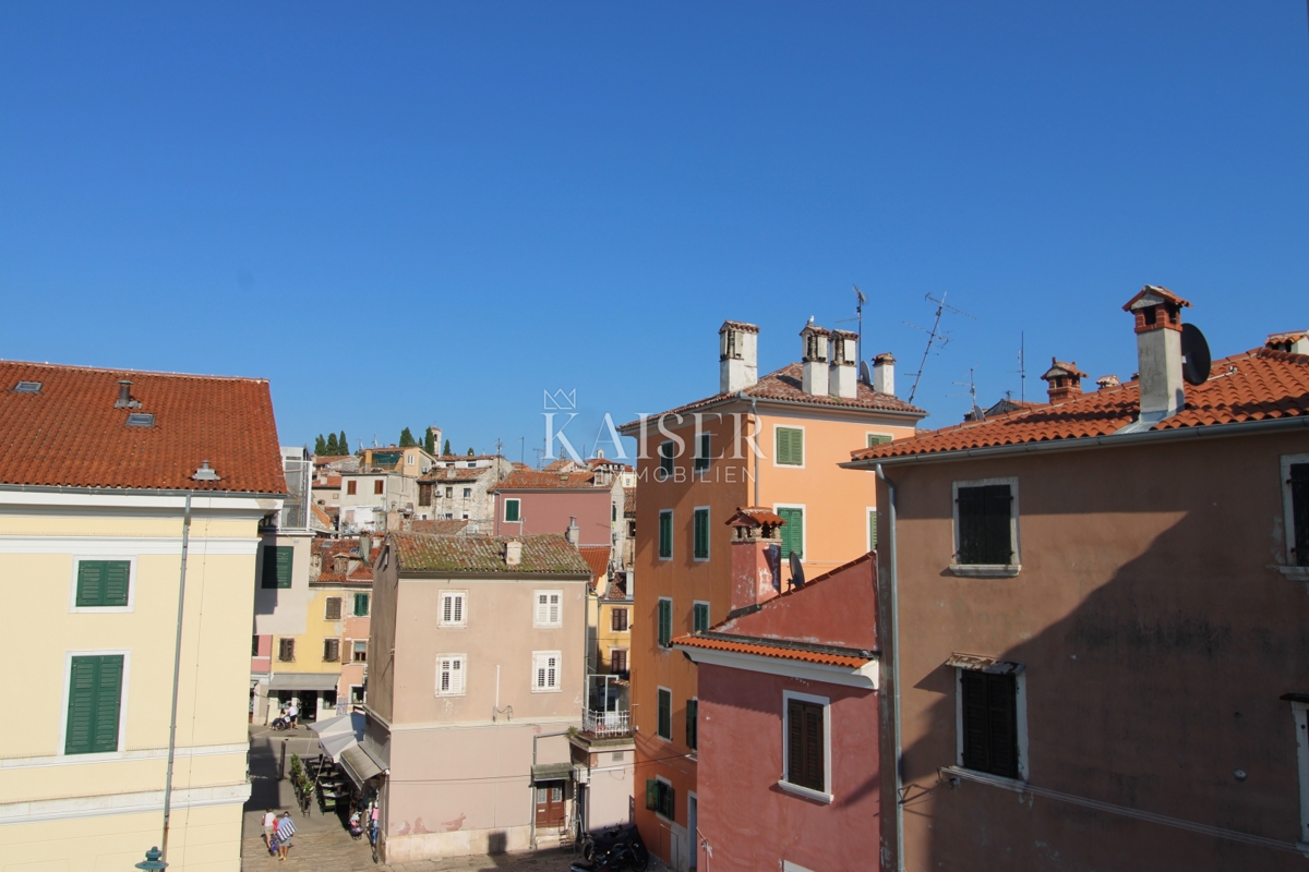 Istra, Rovinj - 72m2 stanovanje na odlični lokaciji s pogledom na morje