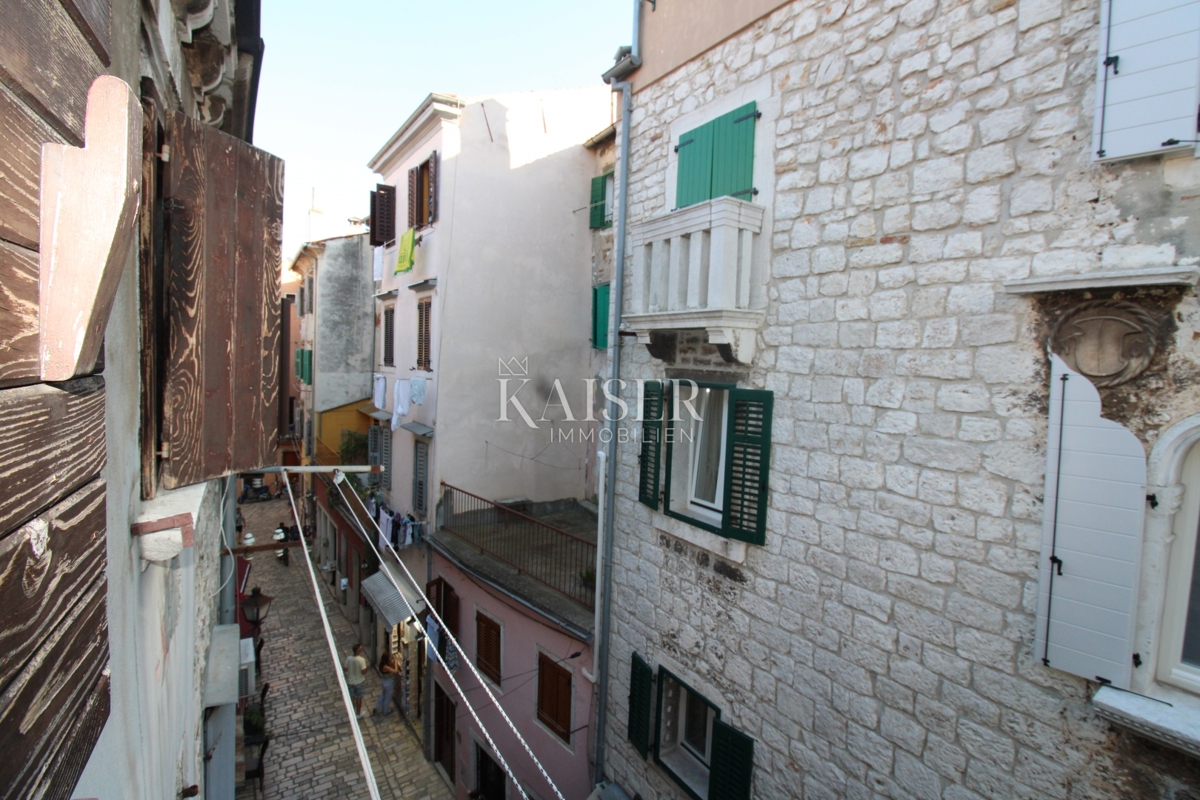Istra, Rovinj - 72m2 stanovanje na odlični lokaciji s pogledom na morje