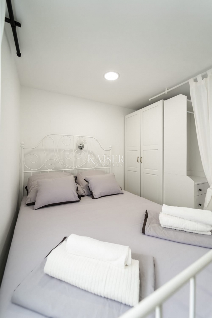 Zadar – Poluotok | Elegantno opremljeno 3-sobno stanovanje v zgodovinskem središču