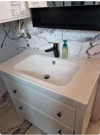 Zadar – Poluotok | Elegantno opremljeno 3-sobno stanovanje v zgodovinskem središču