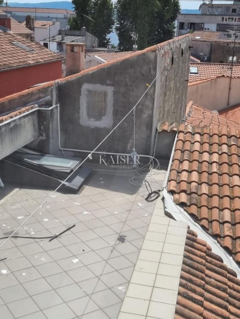 Zadar – Poluotok | Elegantno opremljeno 3-sobno stanovanje v zgodovinskem središču