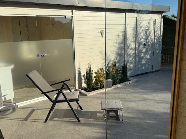 Istra - Umag, nova hiša z opremo in vrtom