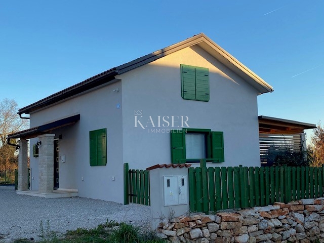 Istra - Umag, nova hiša z opremo in vrtom