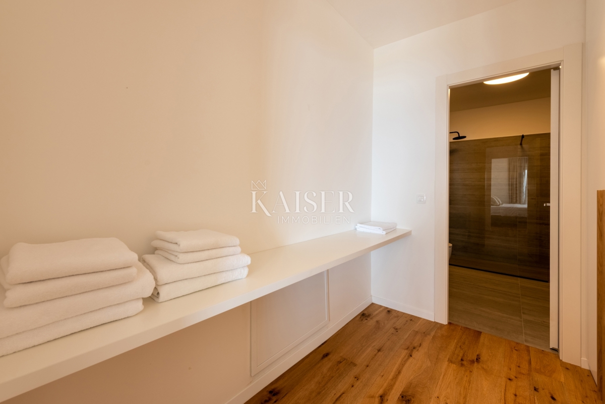 Hiša Šodići, Kostrena, 213m2