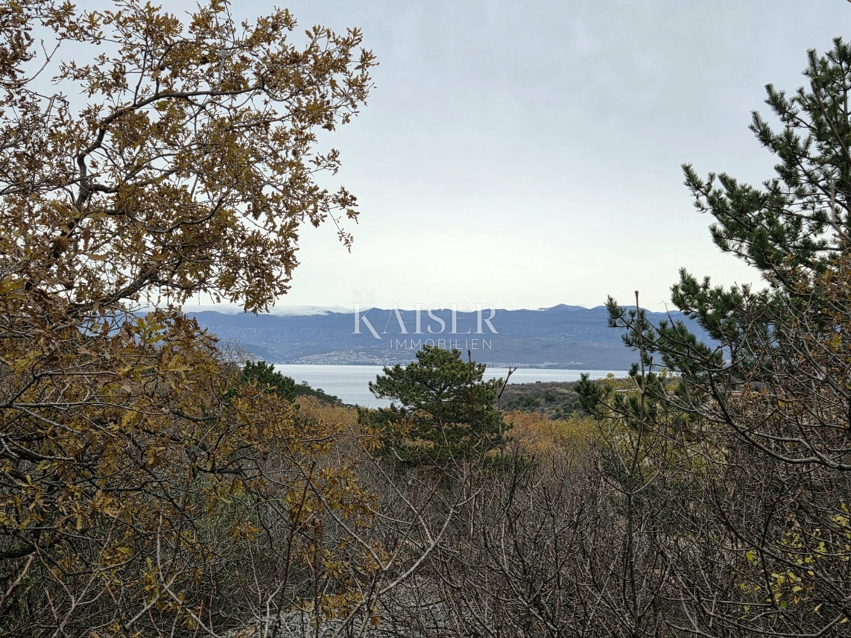 Krk, Vrbnik - gradbeno zemljišče 2700m2, pogled na morje