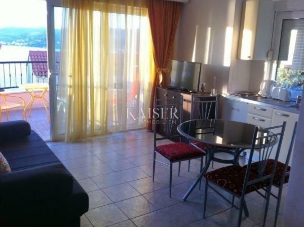 Ražanj, Rogoznica - Apartmajska hiša s 4 enotami in panoramskim pogledom na morje