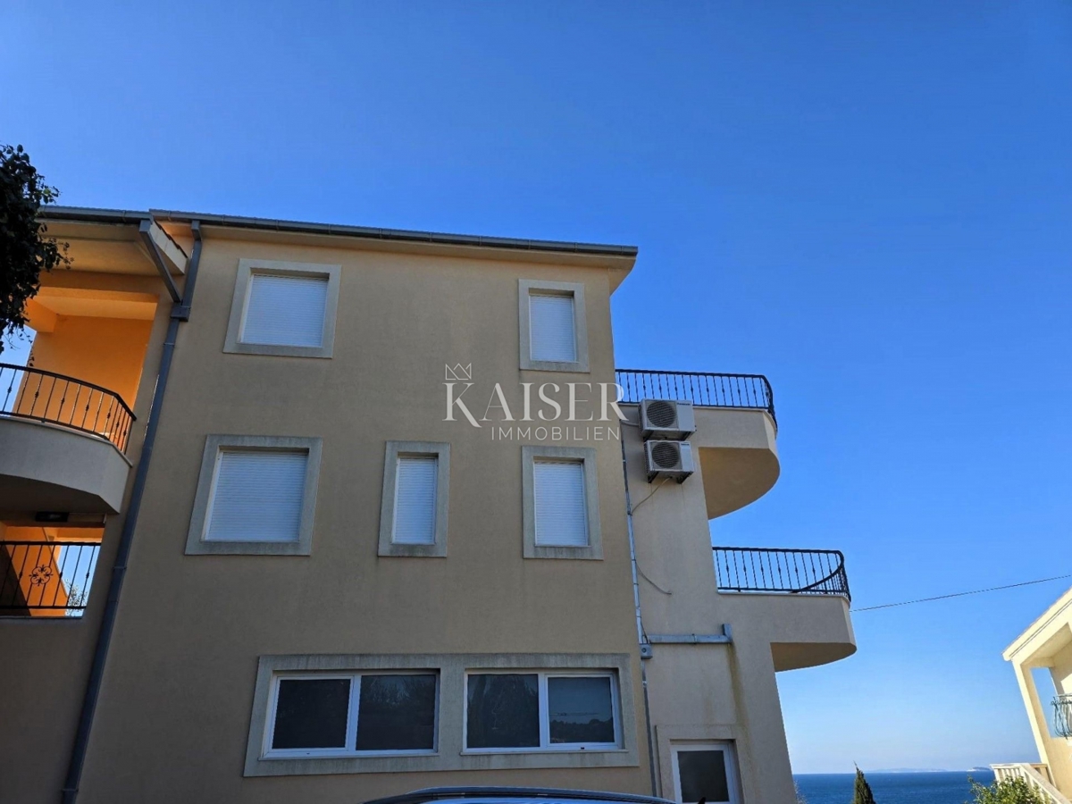 Ražanj, Rogoznica - Apartmajska hiša s 4 enotami in panoramskim pogledom na morje