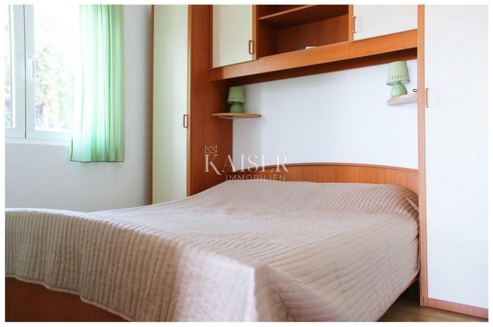 Ražanj, Rogoznica - Apartmajska hiša s 4 enotami in panoramskim pogledom na morje