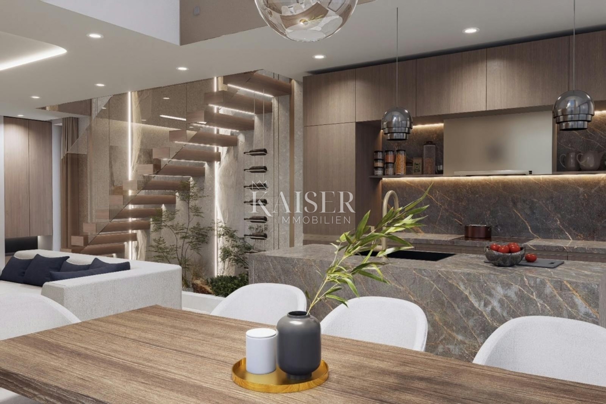 Vodice - Luksuzna moderna vila z bazenom in garažo 300 metrov od morja