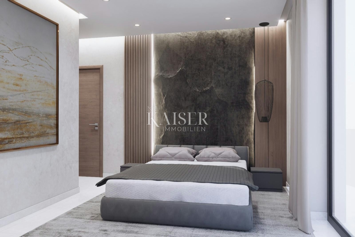 Vodice - Luksuzna moderna vila z bazenom in garažo 300 metrov od morja