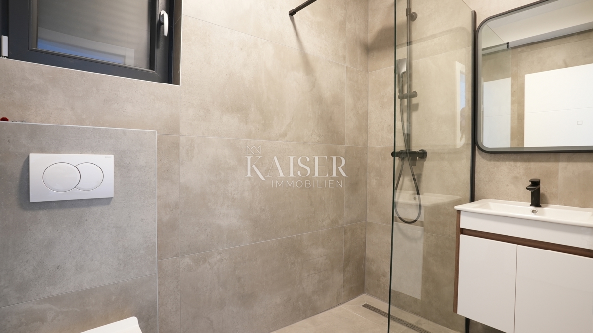 Stanovanje Vodice, 152m2