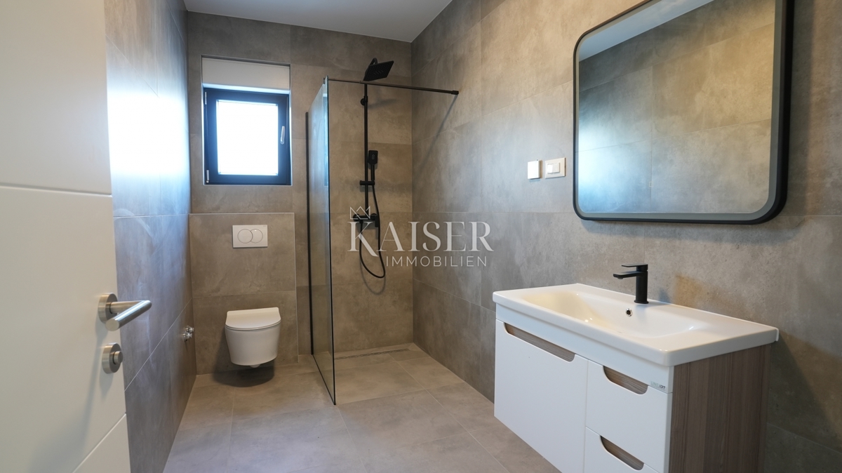 Stanovanje Vodice, 152m2