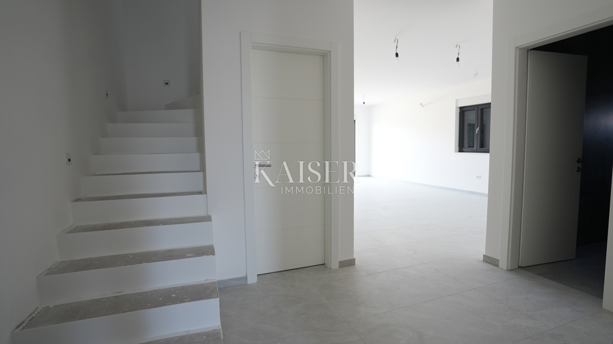 Stanovanje Vodice, 152m2