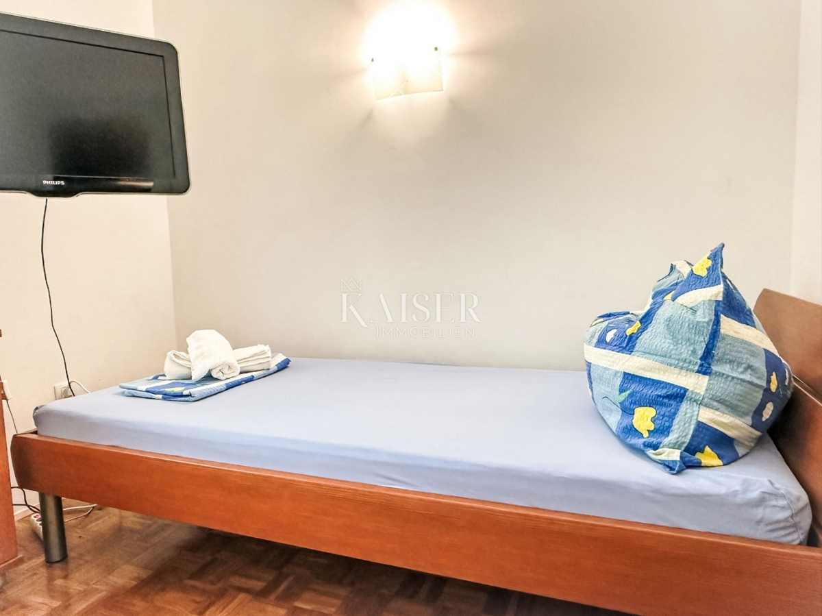 Pag, Novalja - hiša 117m2 z garažo in vrtom