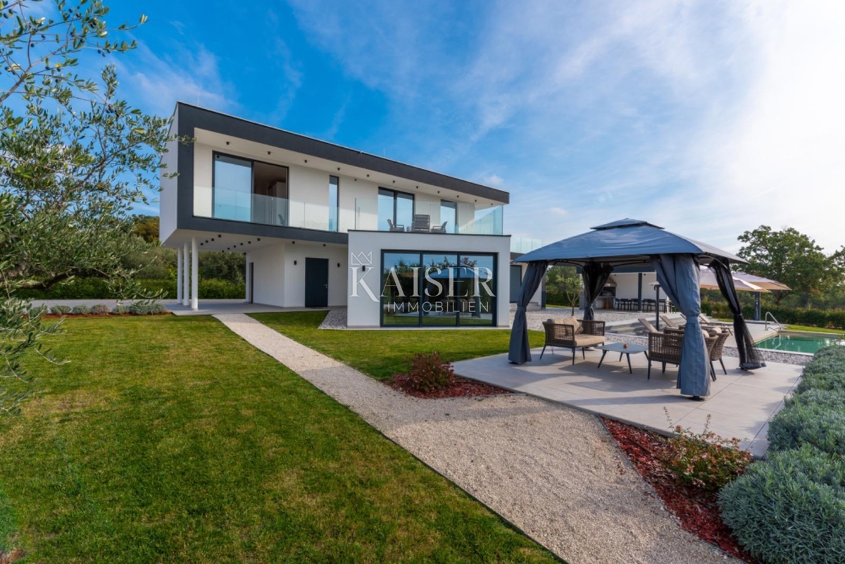 Istra - Poreč, moderna vila z bazenom in wellnessom