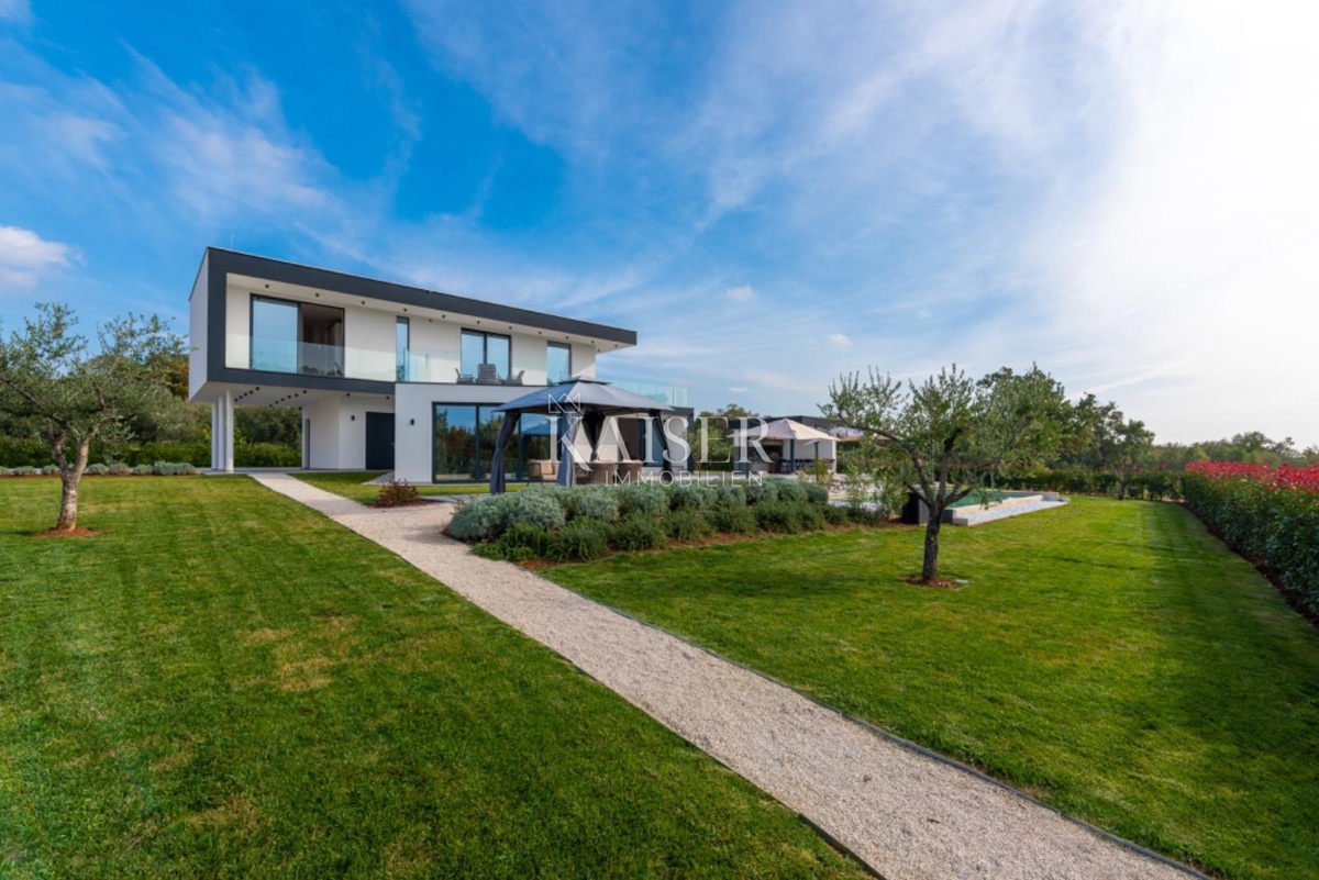 Istra - Poreč, moderna vila z bazenom in wellnessom