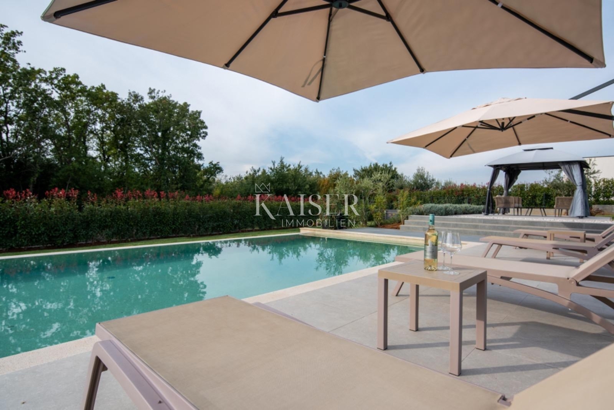 Istra - Poreč, moderna vila z bazenom in wellnessom