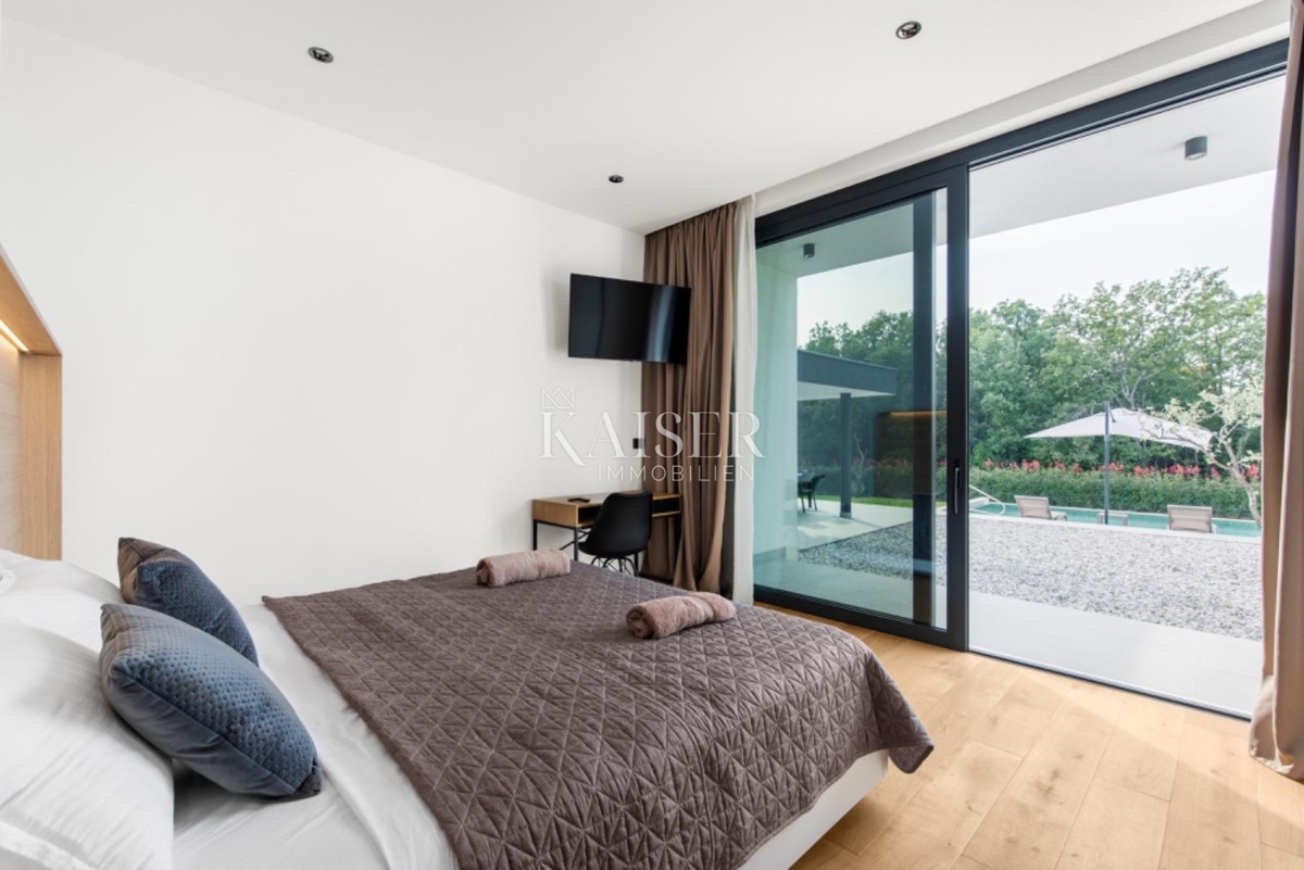 Istra - Poreč, moderna vila z bazenom in wellnessom