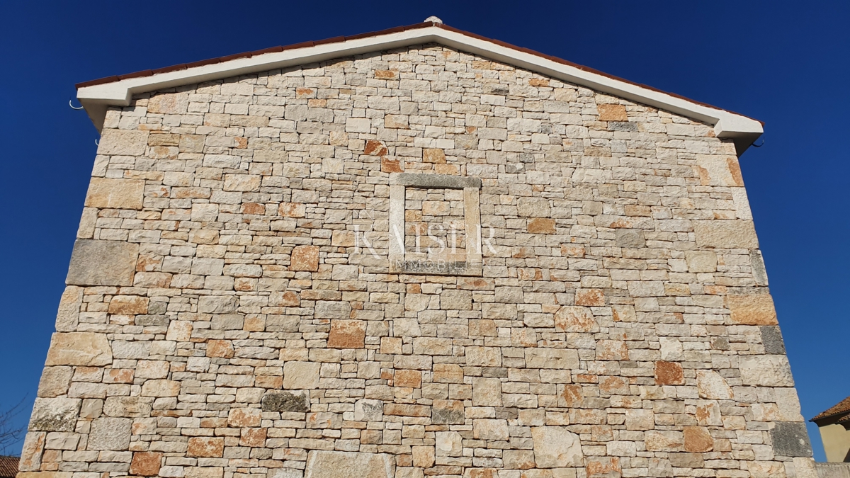 Istra - Lovreč, kamnita roh bau vila s pogledom na morje