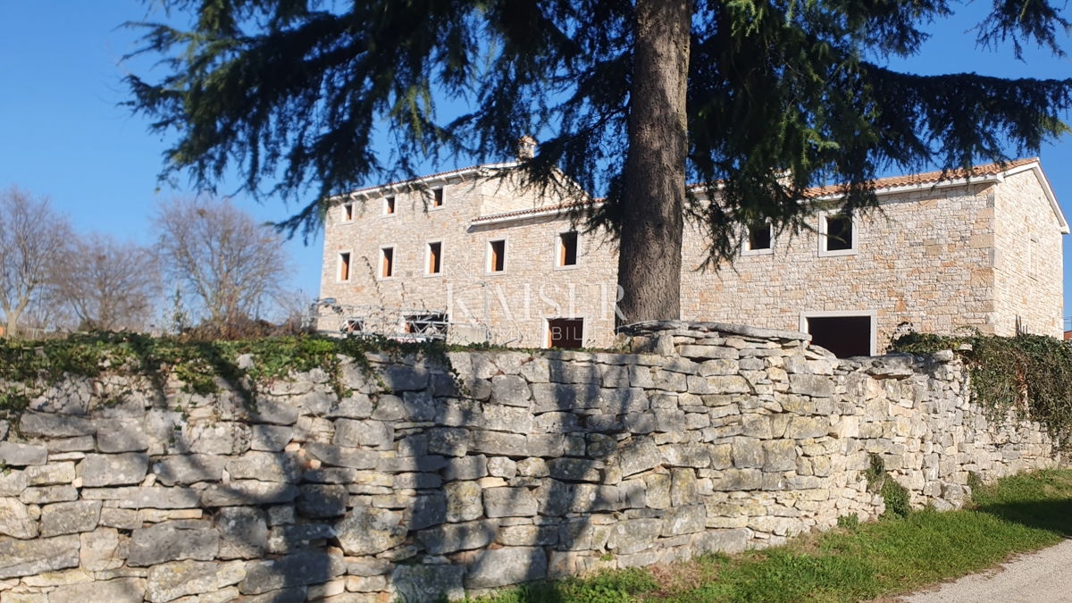 Istra - Lovreč, kamnita roh bau vila s pogledom na morje