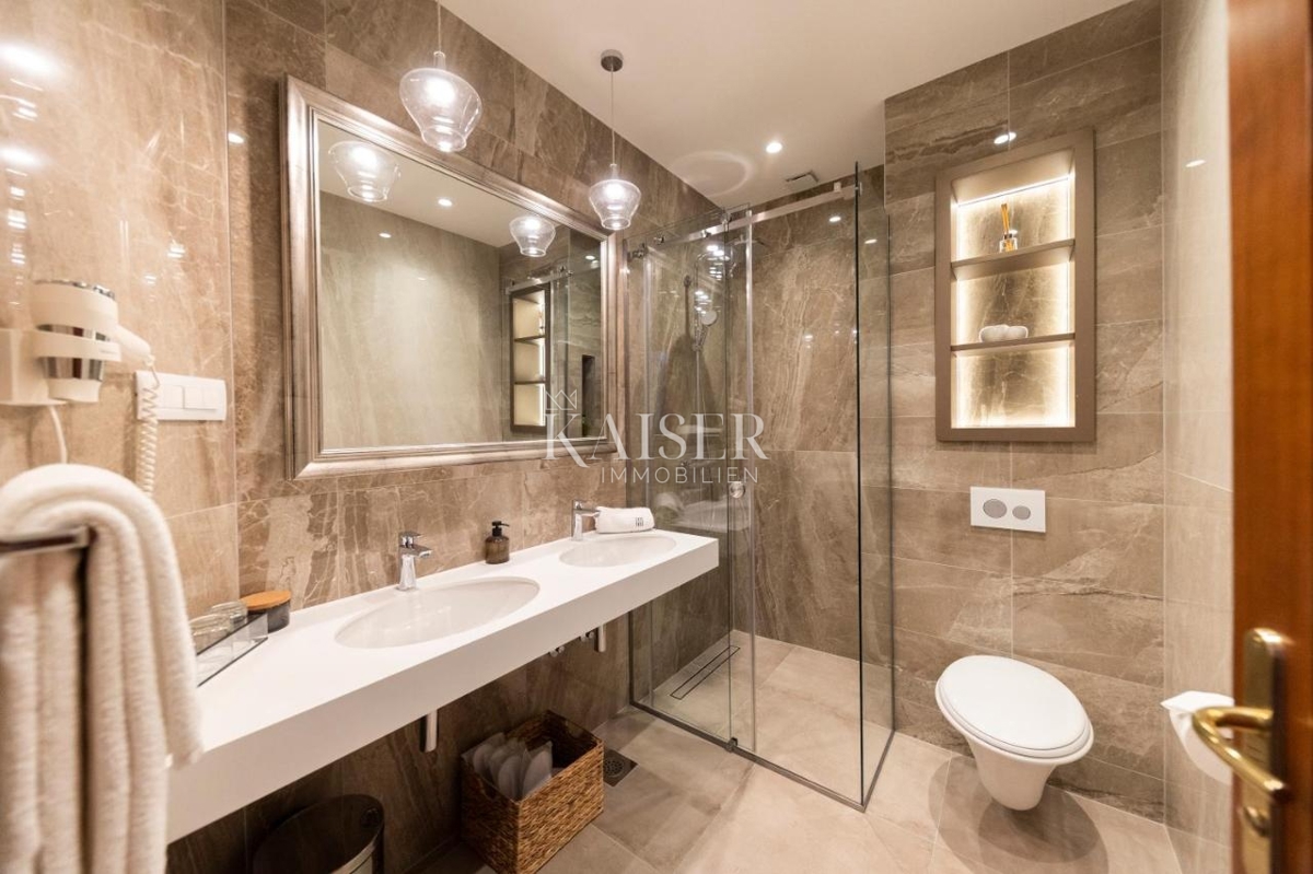 Šibenik - hotel ob morju