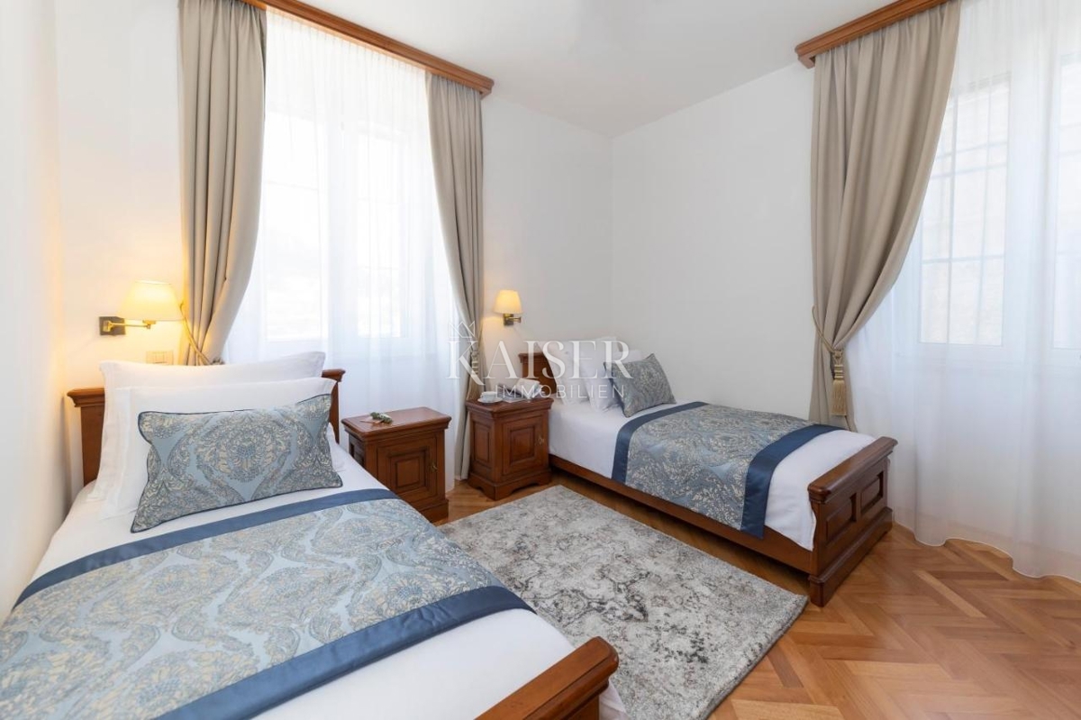 Šibenik - hotel ob morju