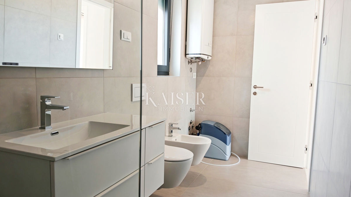 Istra, Ližnjan - moderno dvosobno stanovanje 74m2