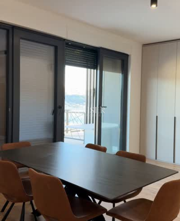 Marina, Trogir - Ekskluzivno, takoj vseljivo stanovanje s panoramskim razgledom in vrtom