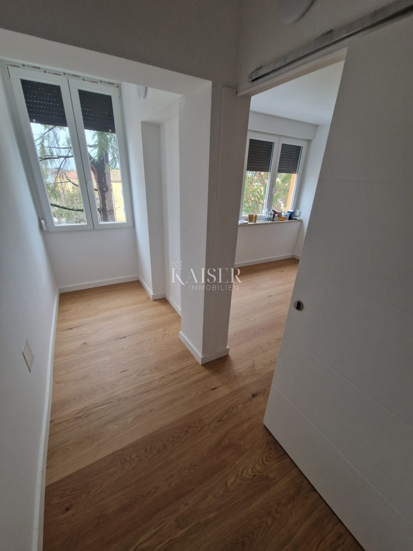 Istra, center Umaga, stanovanje 75m2 200m od morja