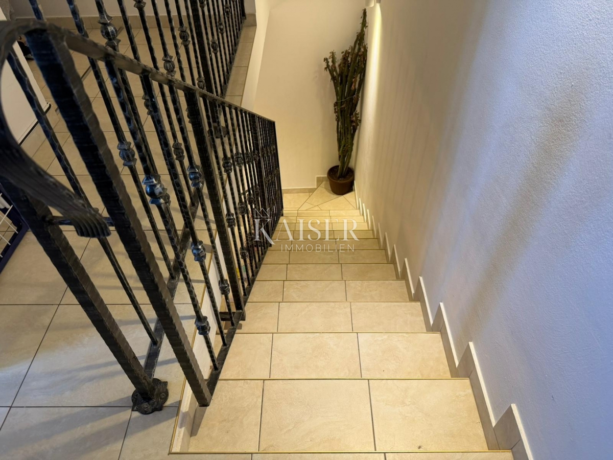 Istra, Pula - dvonadstropno stanovanje 88m2