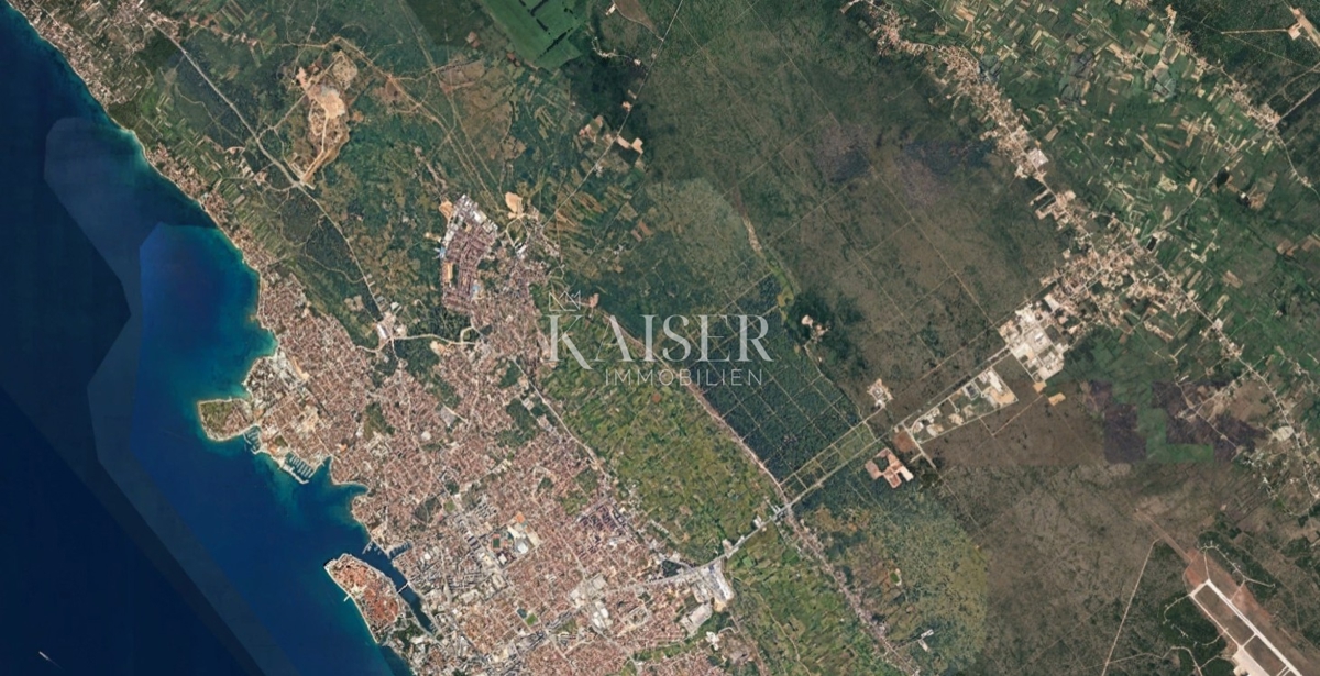  Zazidljivo zemljišče Bili brig, Zadar, 587m2