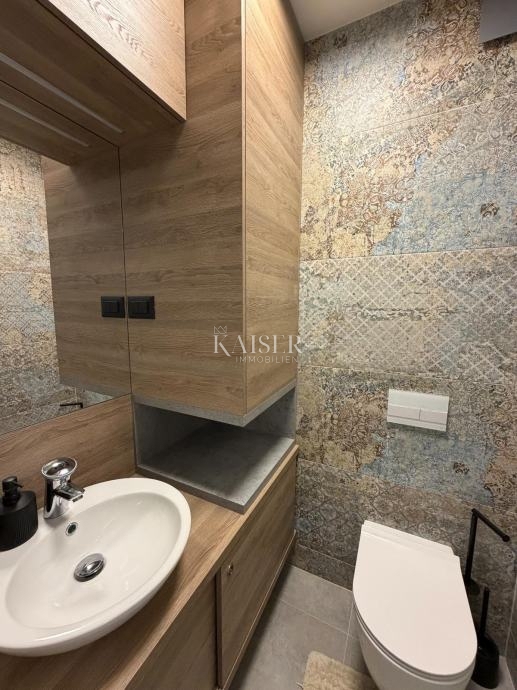 Petrčane novogradnja pritličje 3 spalnice + dnevna soba blizu morja