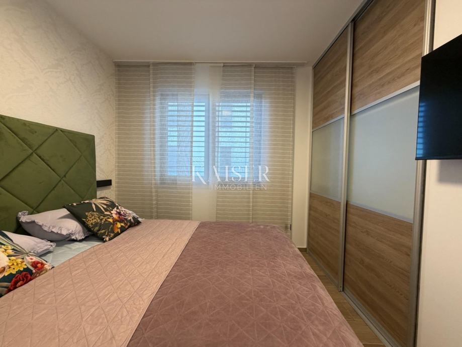 Petrčane novogradnja pritličje 3 spalnice + dnevna soba blizu morja