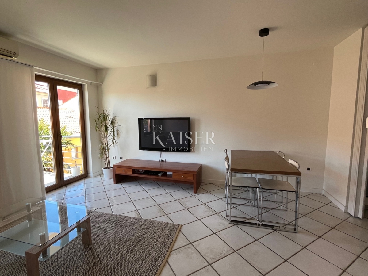 Istra - Poreč, trisobno stanovanje v centru Poreča, 100 m od morja