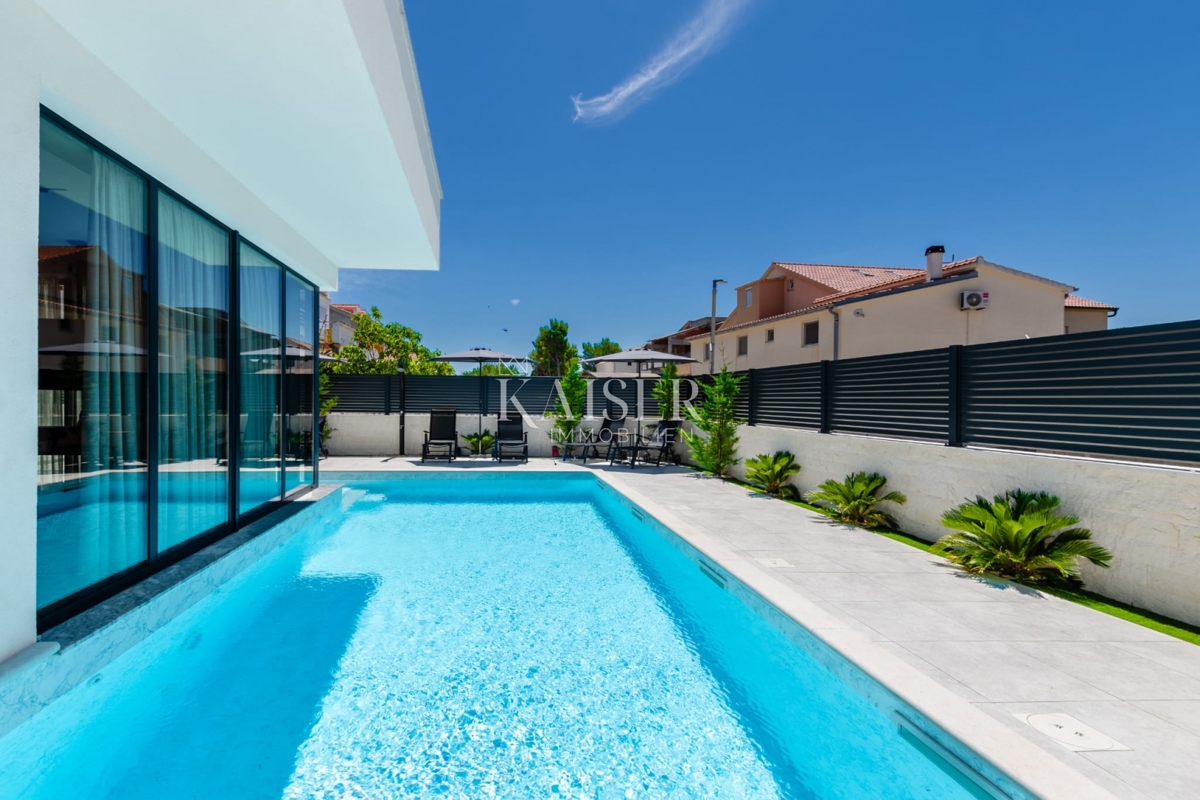 Zadar - Vrsi luksuzna vila 150 m od morja